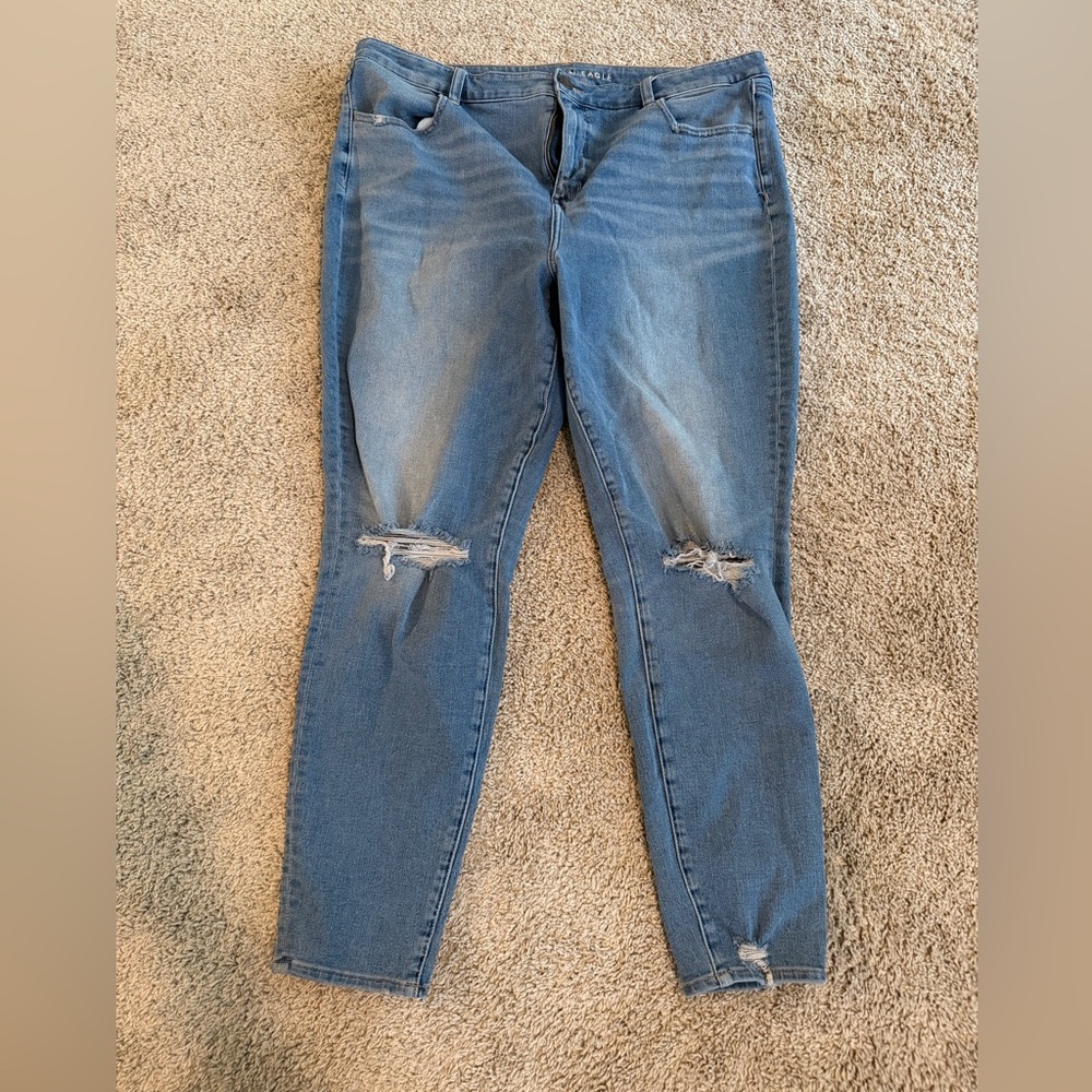 American Eagle Outfitters Women's Light Blue Distressed Skinny Jeans